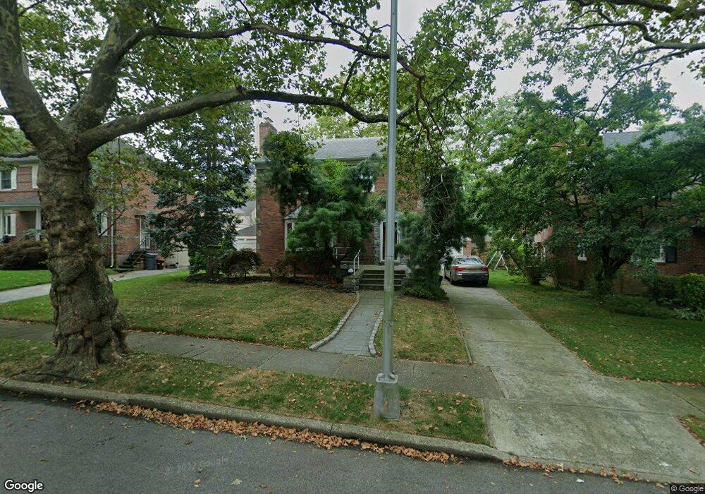 8224 192nd St, Hollis, NY 11423 - photo 1