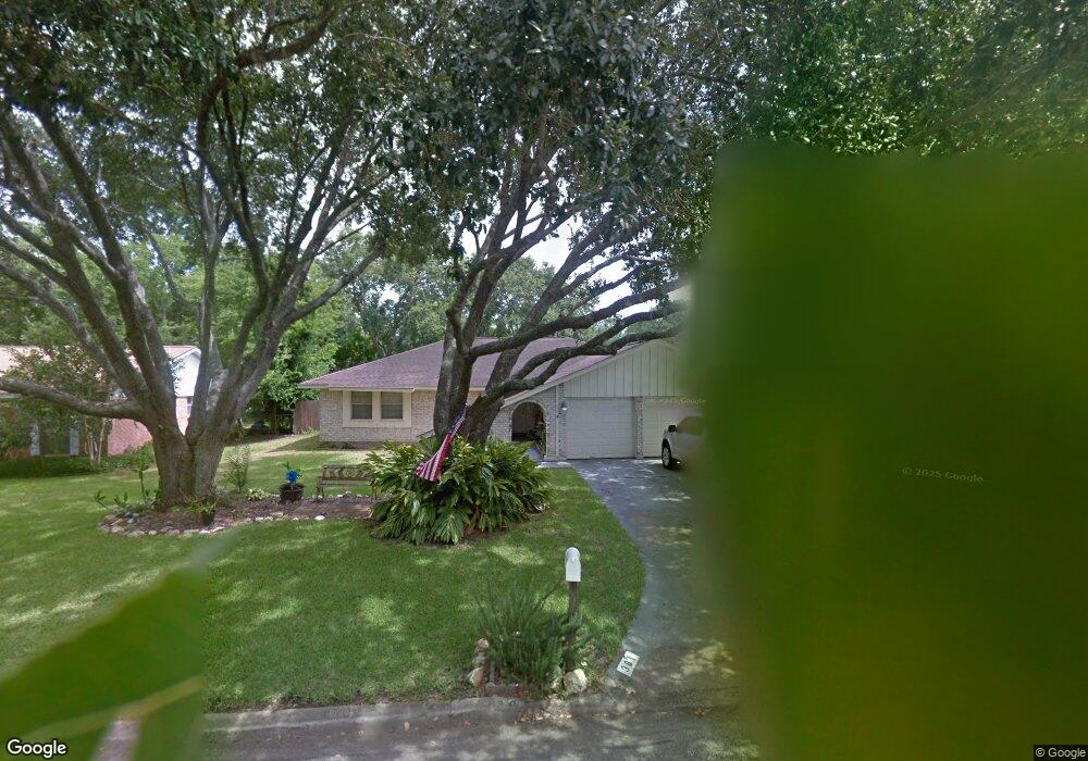 381 Windsor Square, Alvin, TX 77511 - photo 1