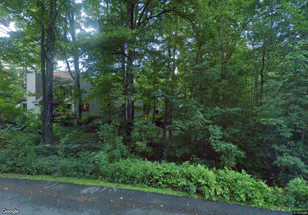 90 Kingfisher Rd unit 2B, Quechee, VT 05059 - photo 1