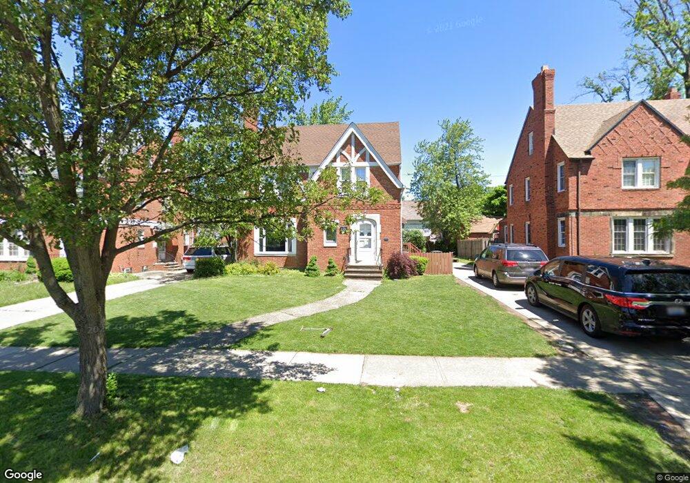 3501 Shannon Rd, Cleveland, OH 44118 - photo 1