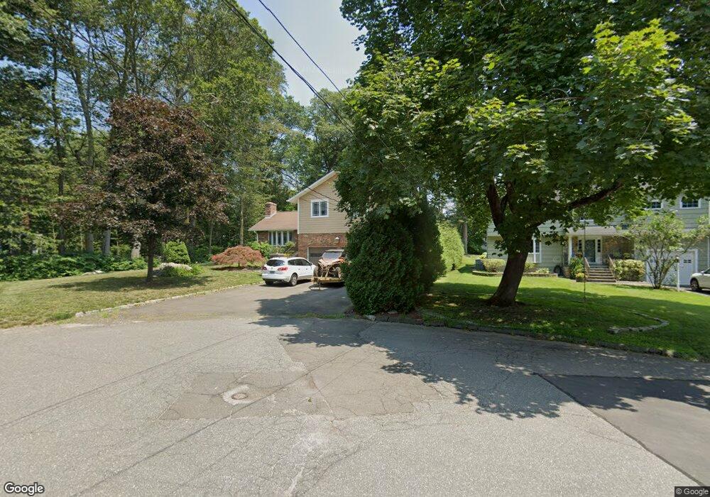 157 Rolling Wood Dr, Stamford, CT 06905 - photo 1