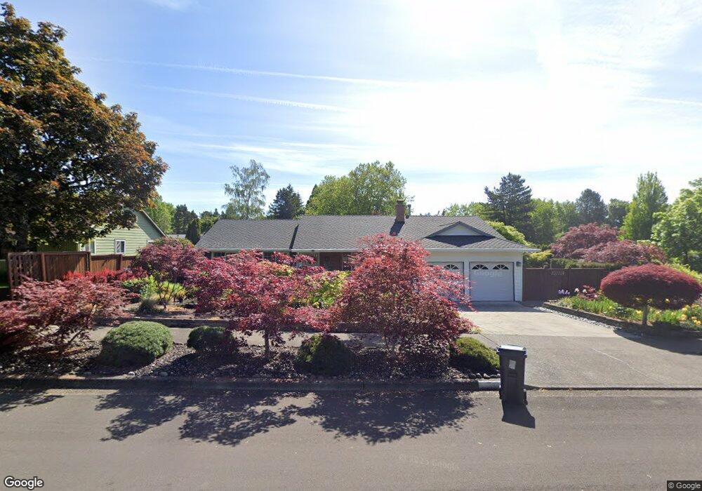 8850 SW Indian Hill Ln, Beaverton, OR 97008 - photo 1