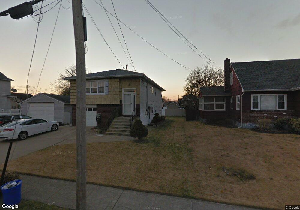 74 Hayes St, Freeport, NY 11520 - photo 1