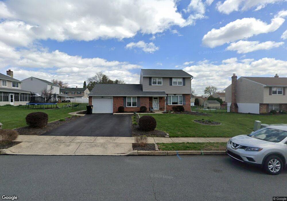 735 Mimosa Ln, Reading, PA 19606 - photo 1