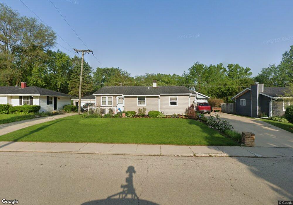 329 Amarillo Dr, Carpentersville, IL 60110 - photo 1