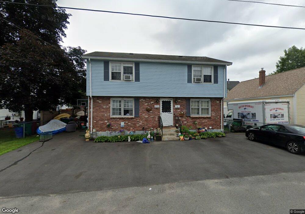 154 Dracut St, Lowell, MA 01854 - photo 1