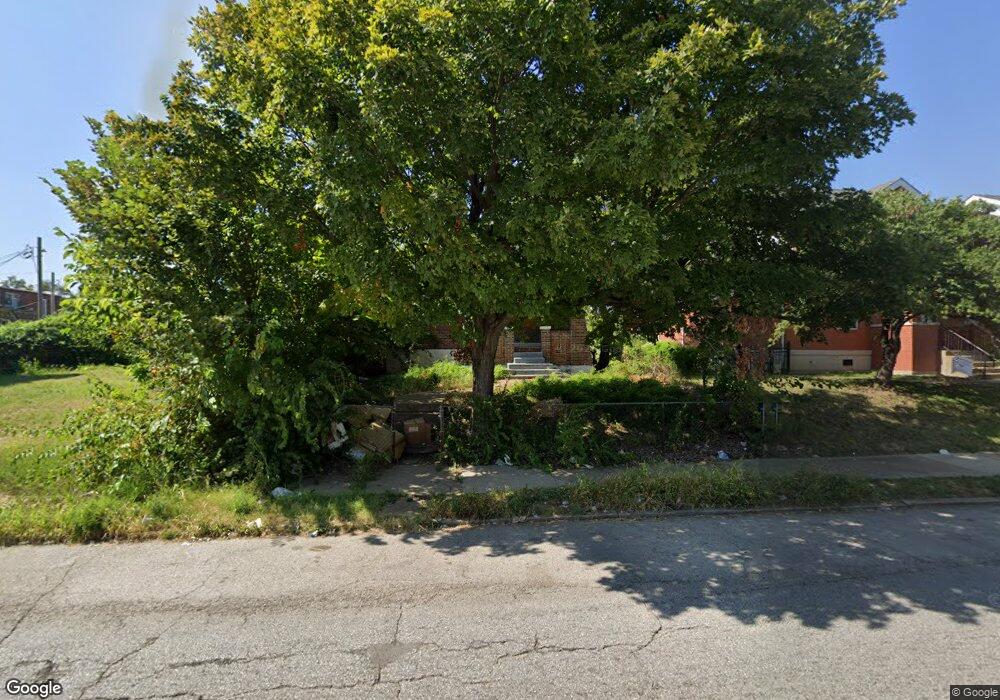 4319 N Newstead Ave, Saint Louis, MO 63115 - photo 1