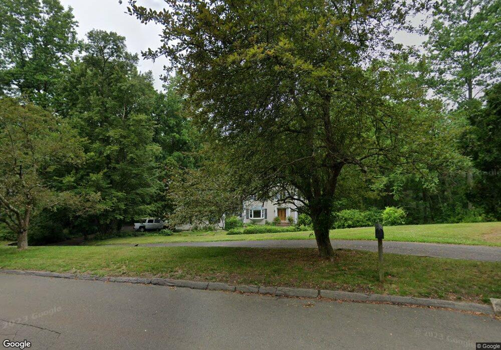 121 Fairway Dr, Stamford, CT 06903 - photo 1