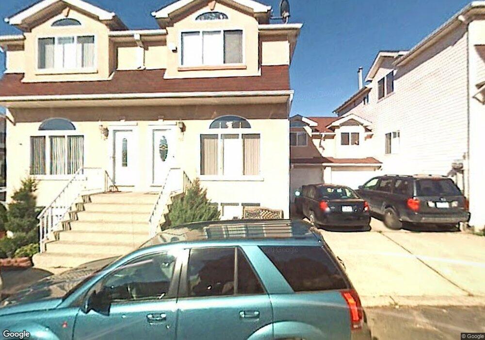 14 Cardinal Ln, Staten Island, NY 10306 - photo 1