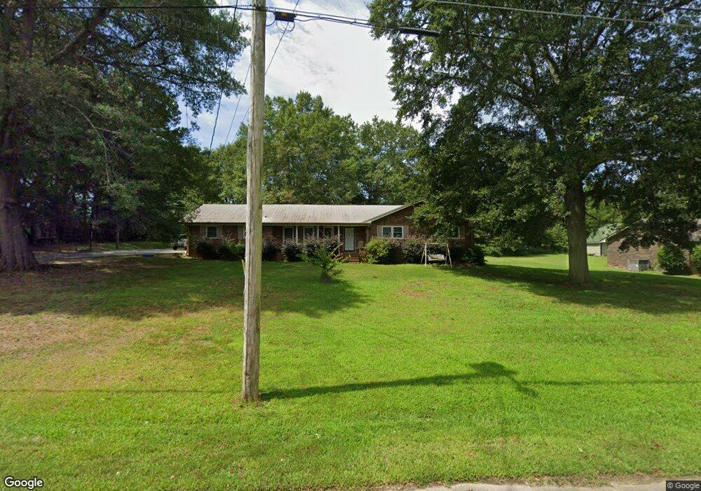 1135 Sutton Way, Elberton, GA 30635 - photo 1