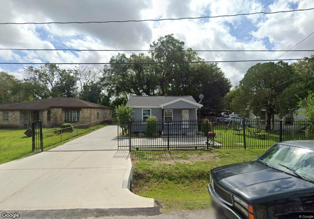 6924 Kittridge St, Houston, TX 77028 - photo 1