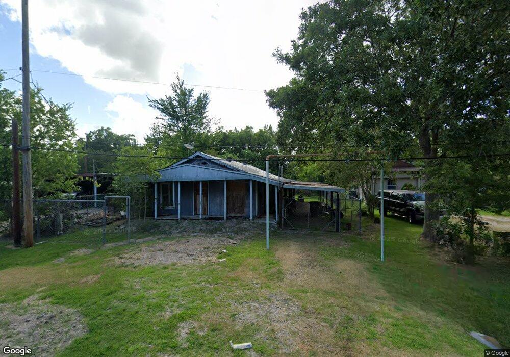 1602 Rice St, Alvin, TX 77511 - photo 1