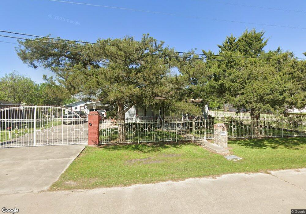 1700 Avenue D, Bay City, TX 77414 - photo 1