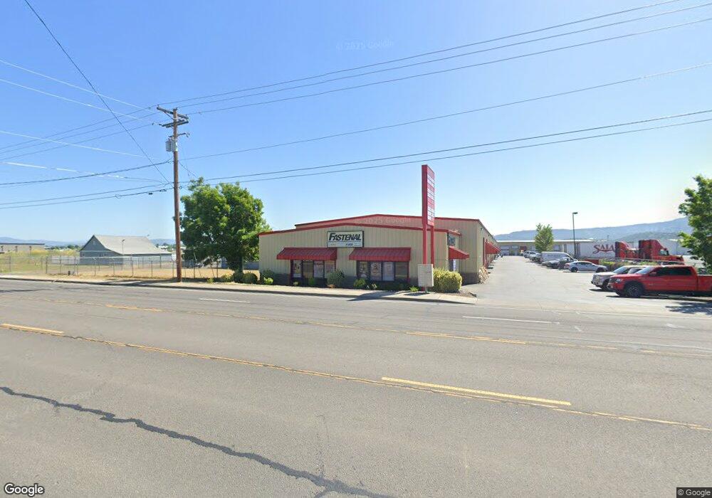 4810 Table Rock Rd, Central Point, OR 97502 - photo 1