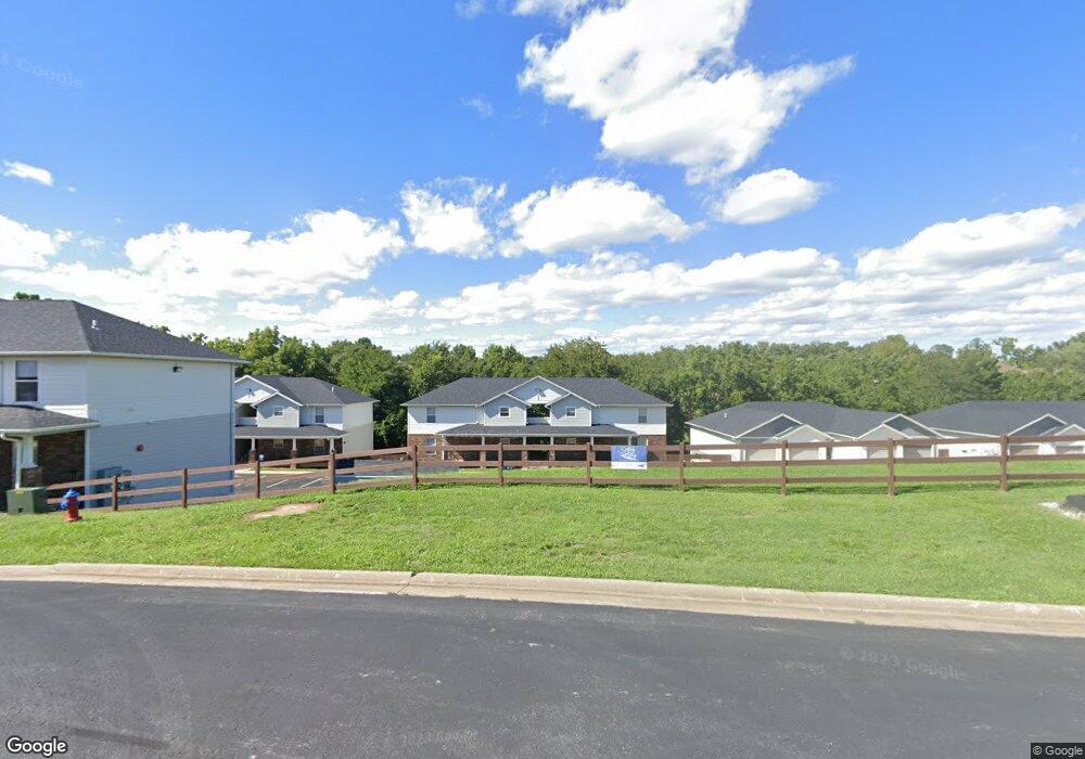 680 E Spring Valley Cir unit 301, Nixa, MO 65714 - photo 1