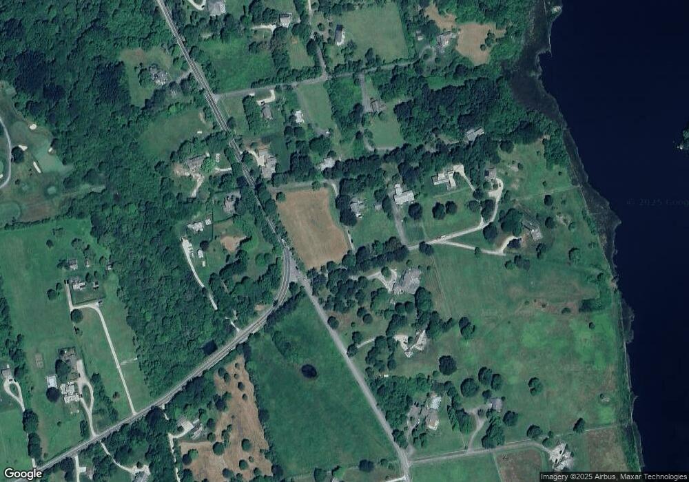 716 W Main Rd, Little Compton, RI 02837 - photo 1