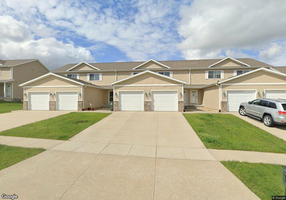 4818 Algonquin Dr unit 6, Cedar Falls, IA 50613 - photo 1
