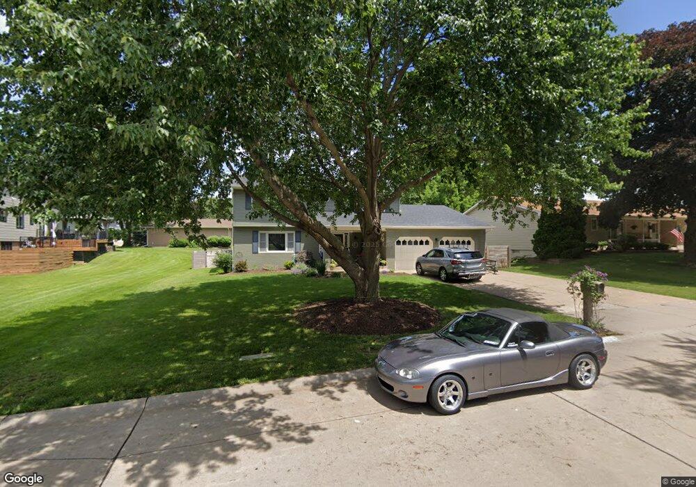 2244 E 46th Place, Davenport, IA 52807 - photo 1