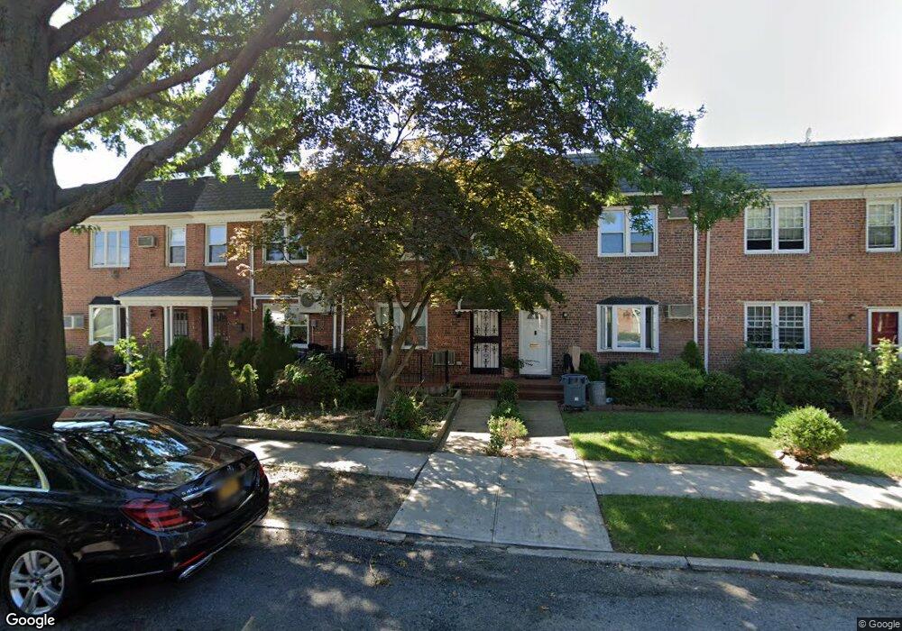 7540 168th St, Fresh Meadows, NY 11366 - photo 1