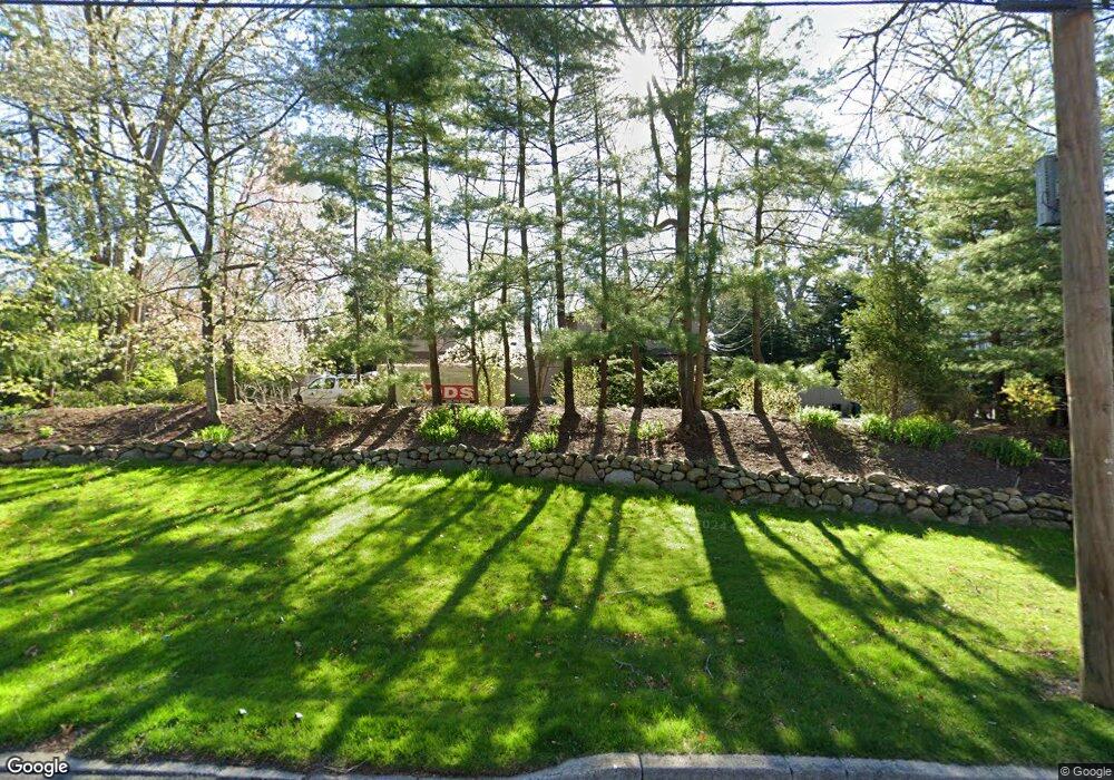 341 Harned Rd, ComMacK, NY 11725 - photo 1