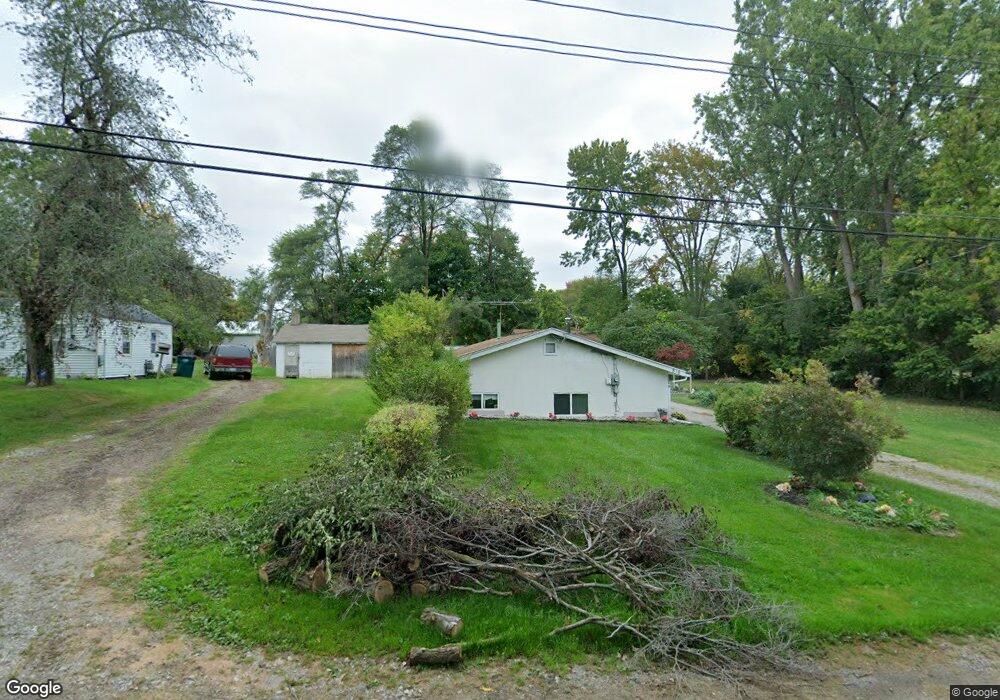 816 R G Curtiss Ave, Lansing, MI 48911 - photo 1