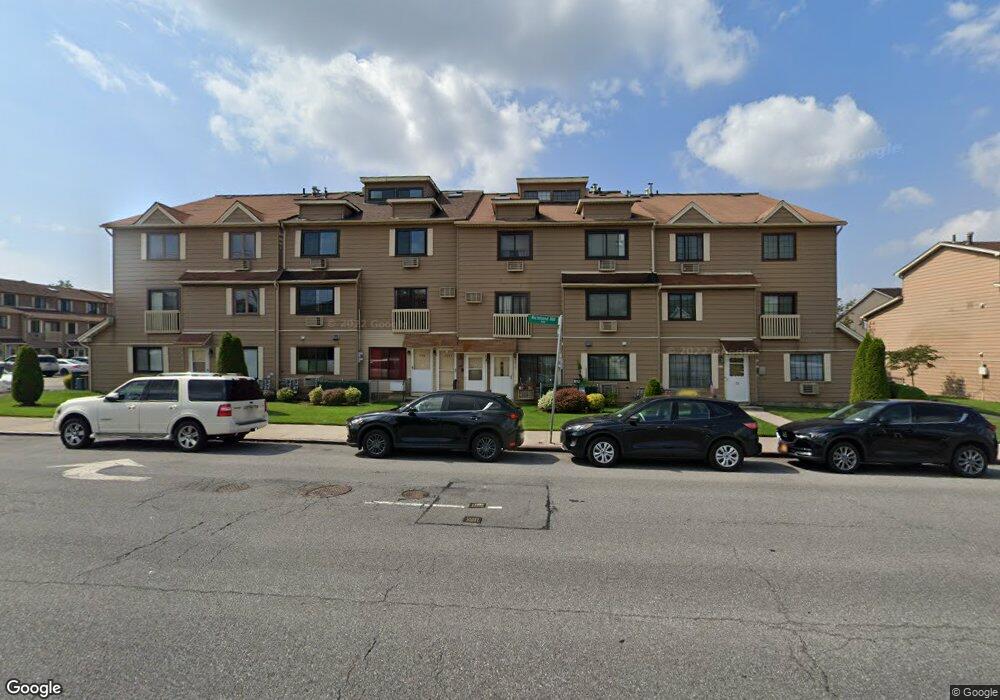 27A Gardenia Ln unit 24, Staten Island, NY 10314 - photo 1