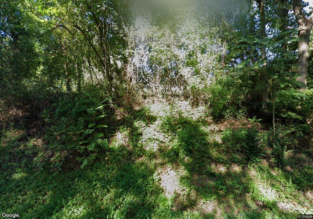 1712 Jordan Point Rd, Hopewell, VA 23860 - photo 1