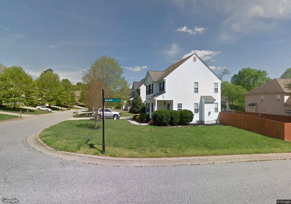 302 Jamestown Oaks Dr, Jamestown, NC 27282 - photo 1