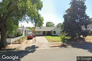 860 Lakeview Dr, Redding, CA 96001