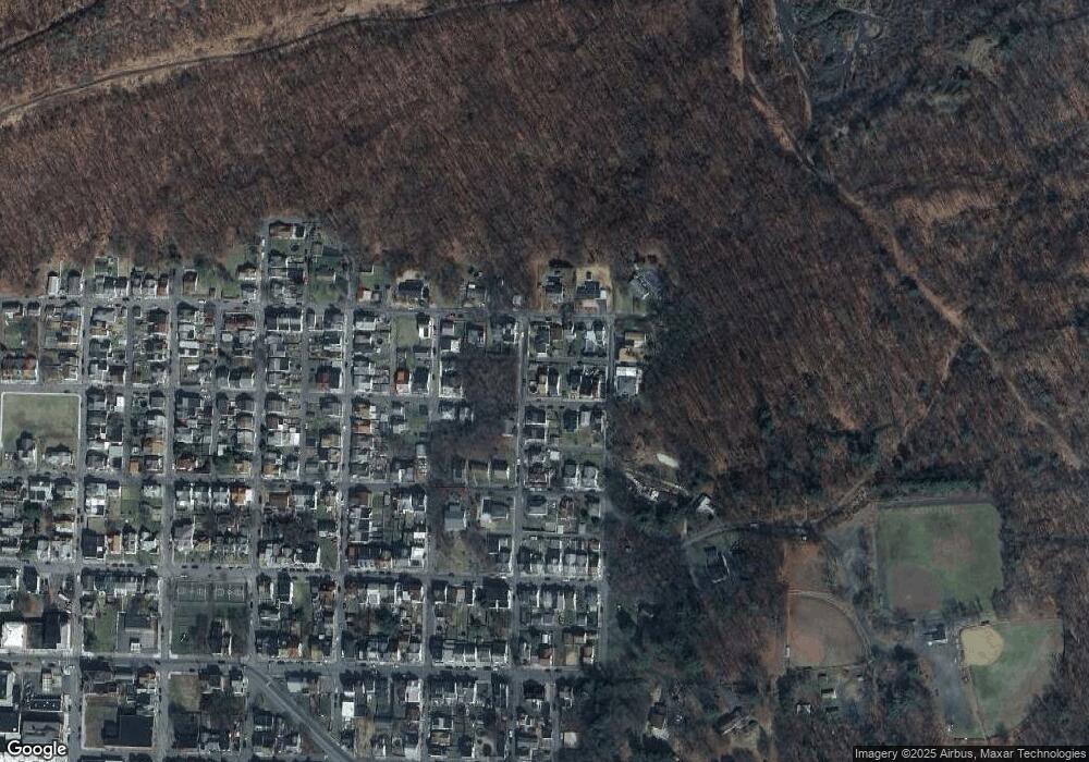 1005 E Packer St, Shamokin, PA 17872 - photo 1