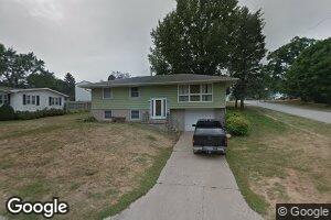 211 W 2nd St, Mechanicsville, IA 52306