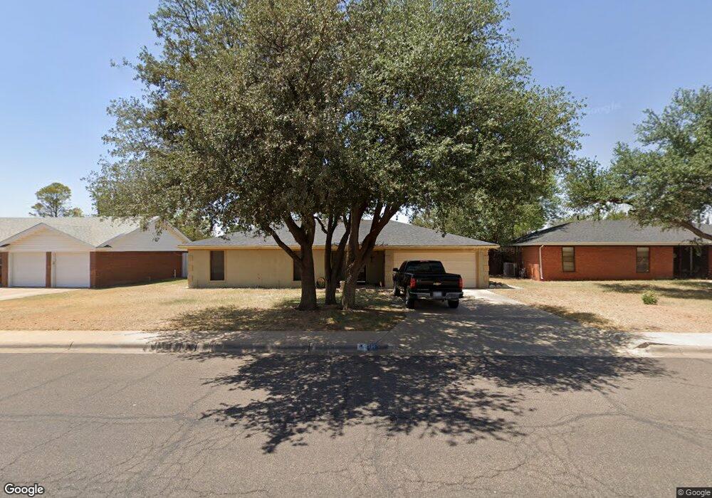 714 W Spruce Ave, Midland, TX 79705 - photo 1