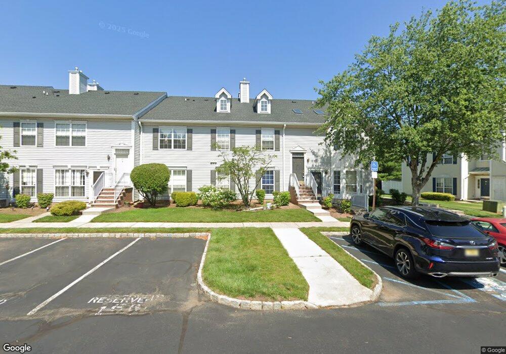 27 Columbus Dr, Franklin Township, NJ 08823 - photo 1