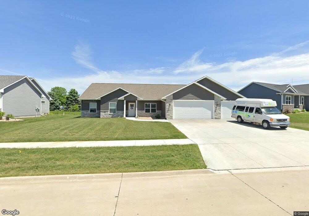 2915 Savannah Dr, Cedar Rapids, IA 52411 - photo 1