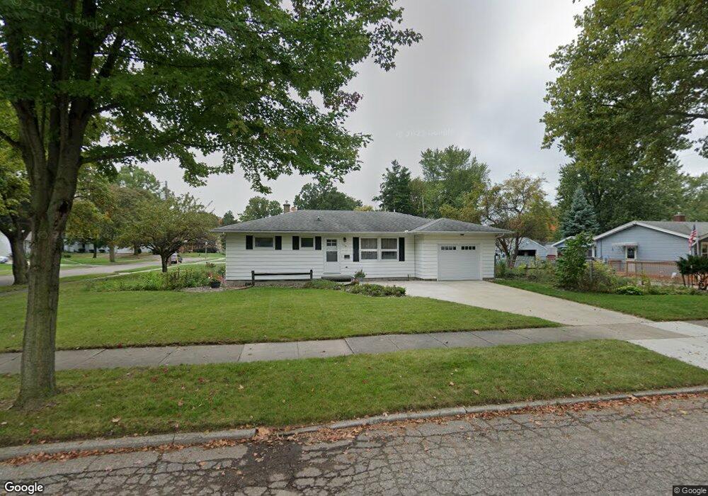 106 E Syringa Dr, Lansing, MI 48910 - photo 1