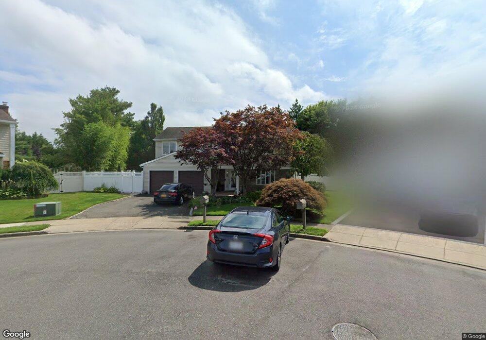 5 Toni Ann Cir, Plainview, NY 11803 - photo 1