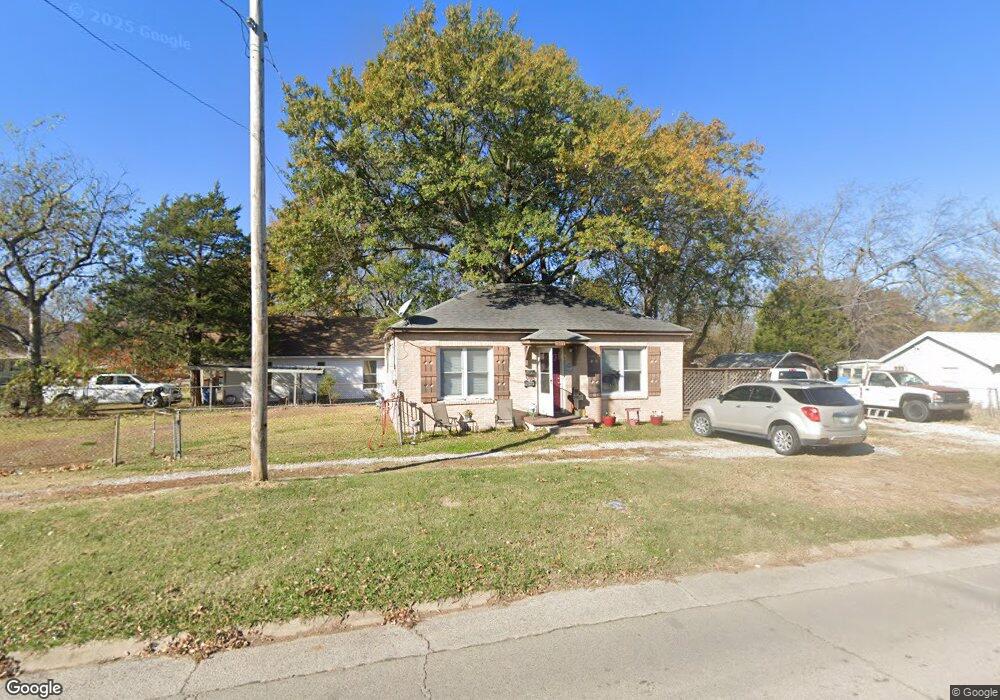 301 N D St, McAlester, OK 74501 - photo 1