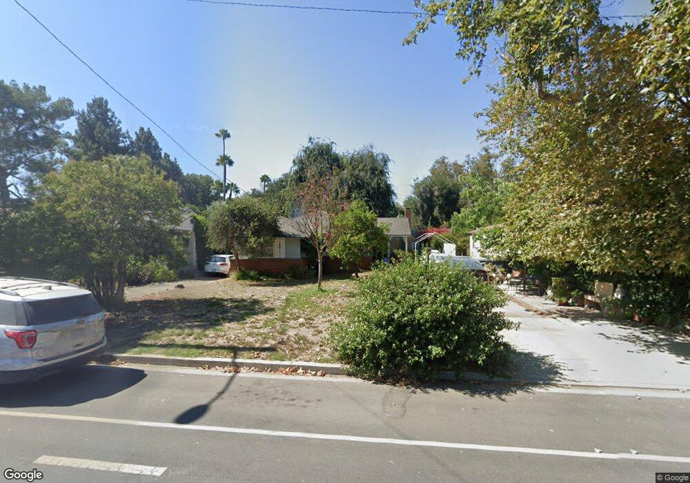 2011 W Riverside Dr, Burbank, CA 91506 - photo 1