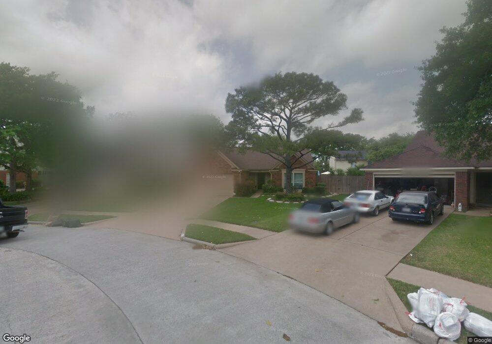 3921 Spring Crest Ct, Pearland, TX 77584 - photo 1