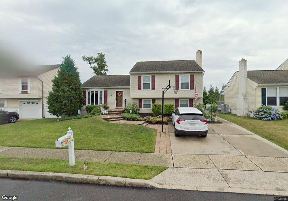 129 Independence Dr, Morrisville, PA 19067 - photo 1