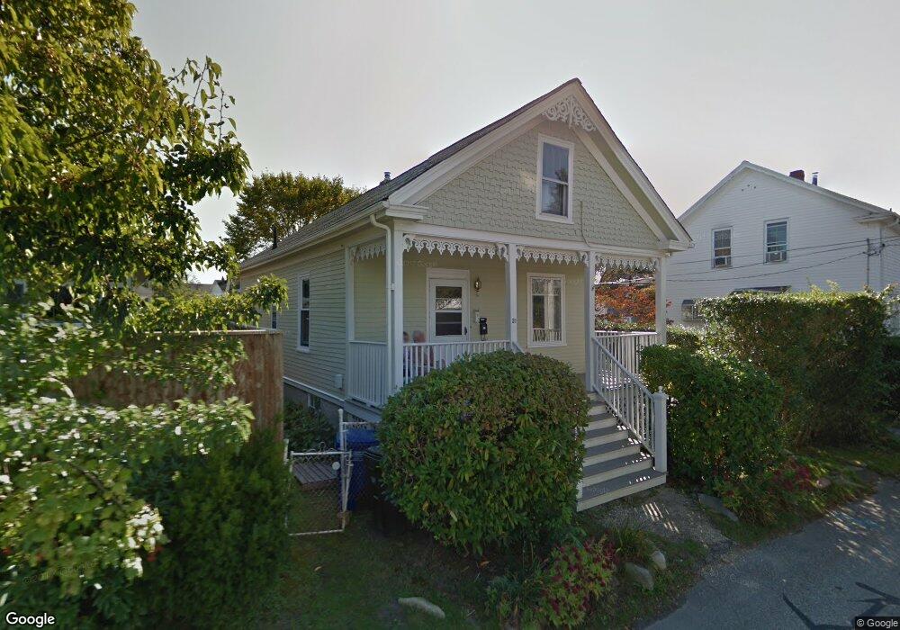 31 Weaver Ave, Newport, RI 02840 - photo 1