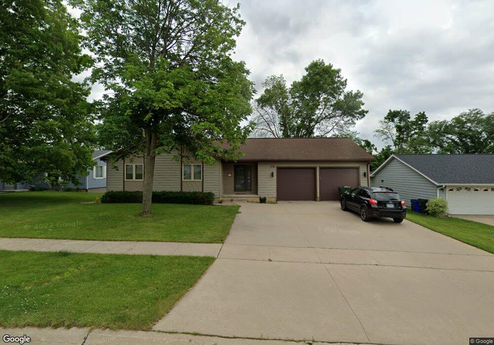 1719 Morris Ave NW, Cedar Rapids, IA 52405 - photo 1