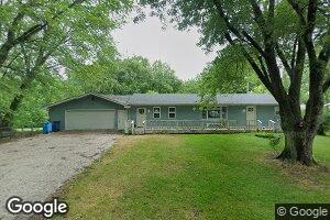 211 Holly Dr, Walkerton, IN 46574