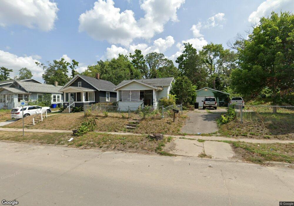 1108 15th St SE, Cedar Rapids, IA 52401 - photo 1