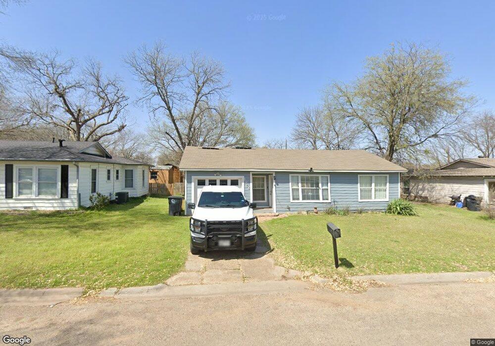 1006 Turner St, Cleburne, TX 76033 - photo 1