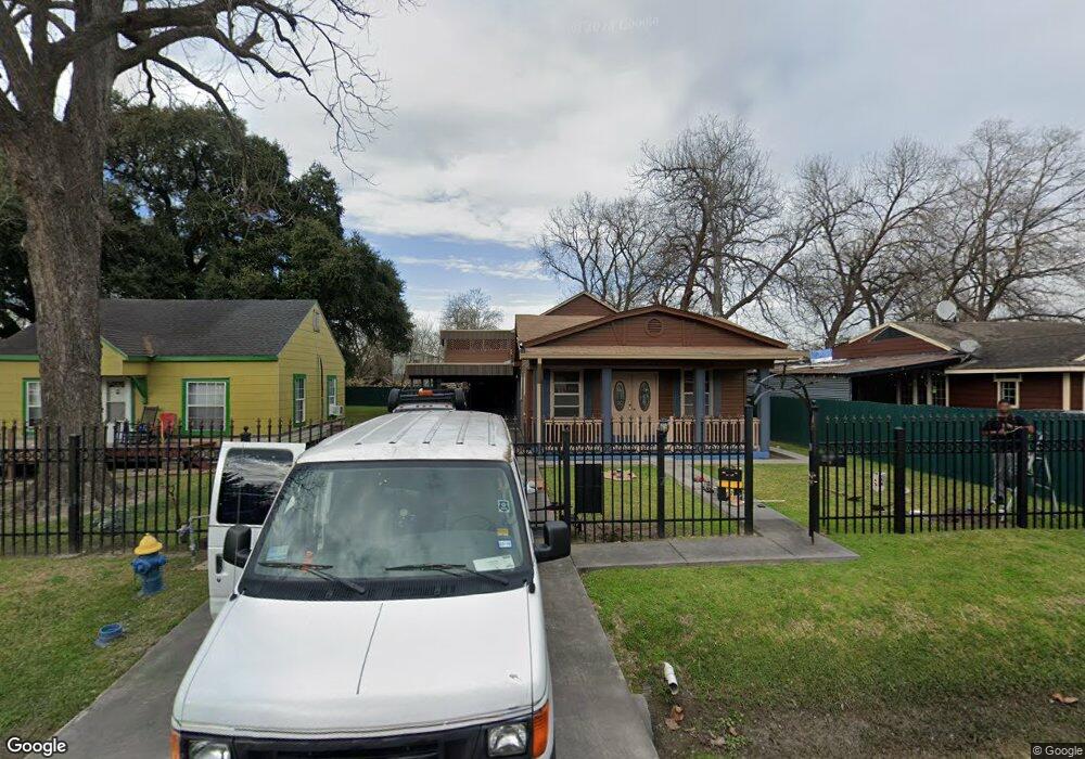 3009 Melbourne St, Houston, TX 77026 - photo 1