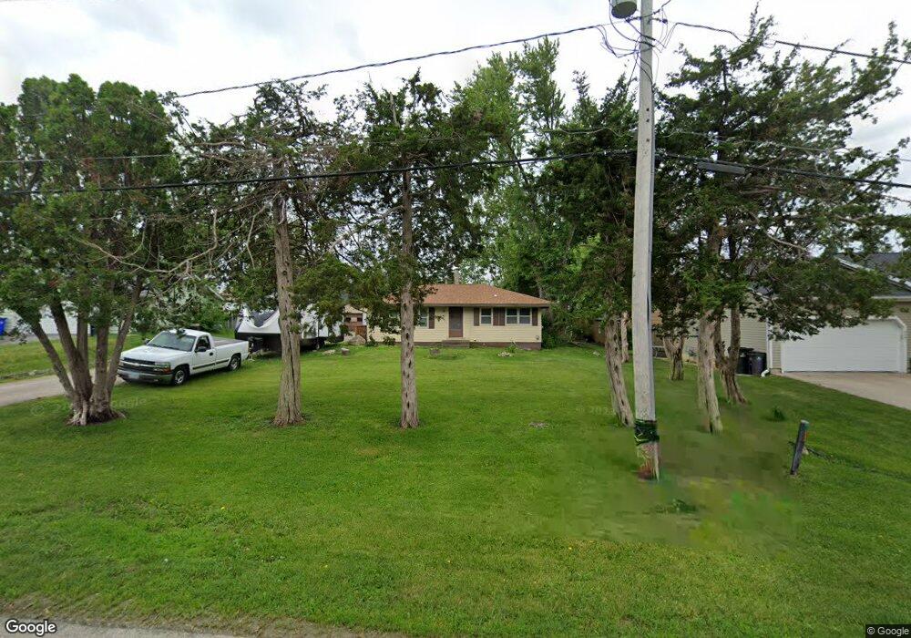 4331 M Ave NW, Cedar Rapids, IA 52405 - photo 1