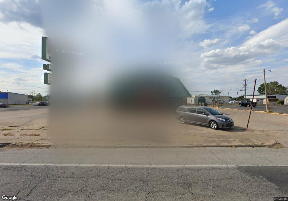 901 N Lynn Riggs Blvd, Claremore, OK 74017 - photo 1