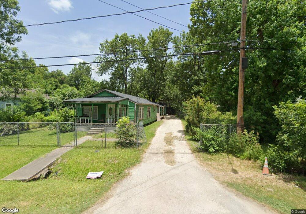 886 Prosper St, Houston, TX 77088 - photo 1