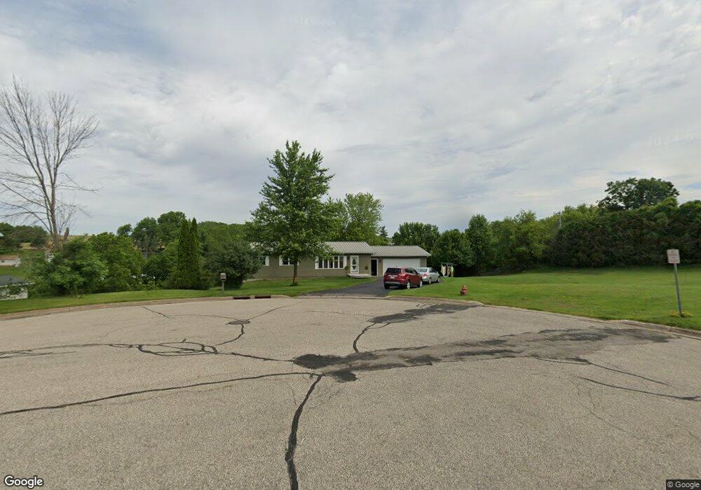 102 Taylor Ct, Potosi, WI 53820 - photo 1